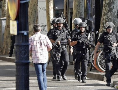 Ισπανία: Eλεύθερος και δεύτερος ύποπτος για τις επιθέσεις στην Καταλονία